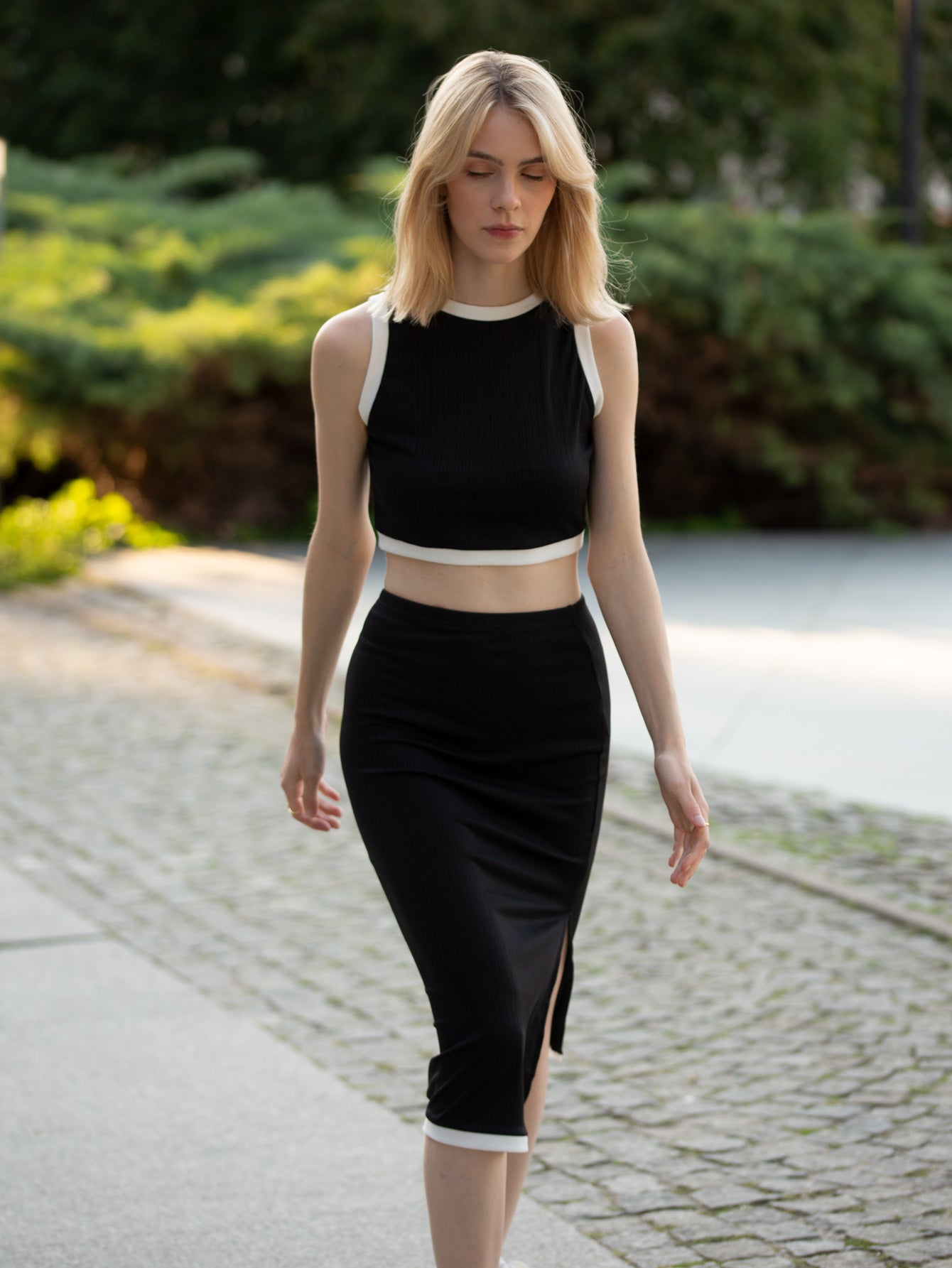 AEF-0009黑色无袖上衣