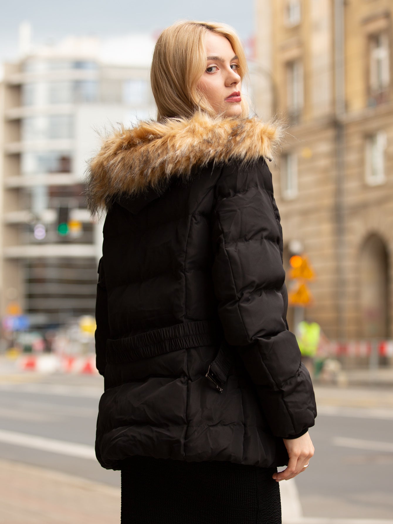 MG1970 带帽黑色长款棉服