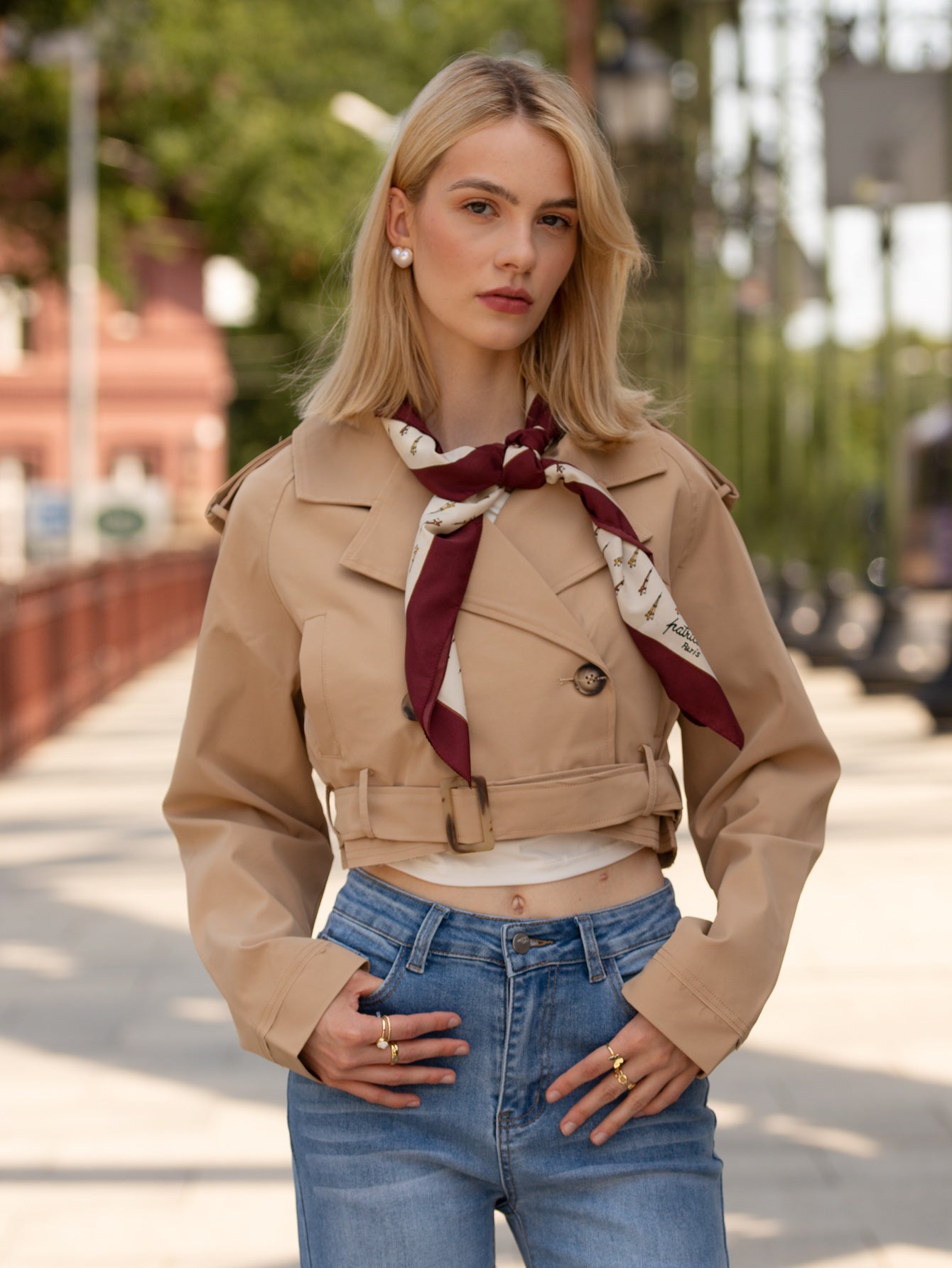 DF7905-2棕色短款夹克