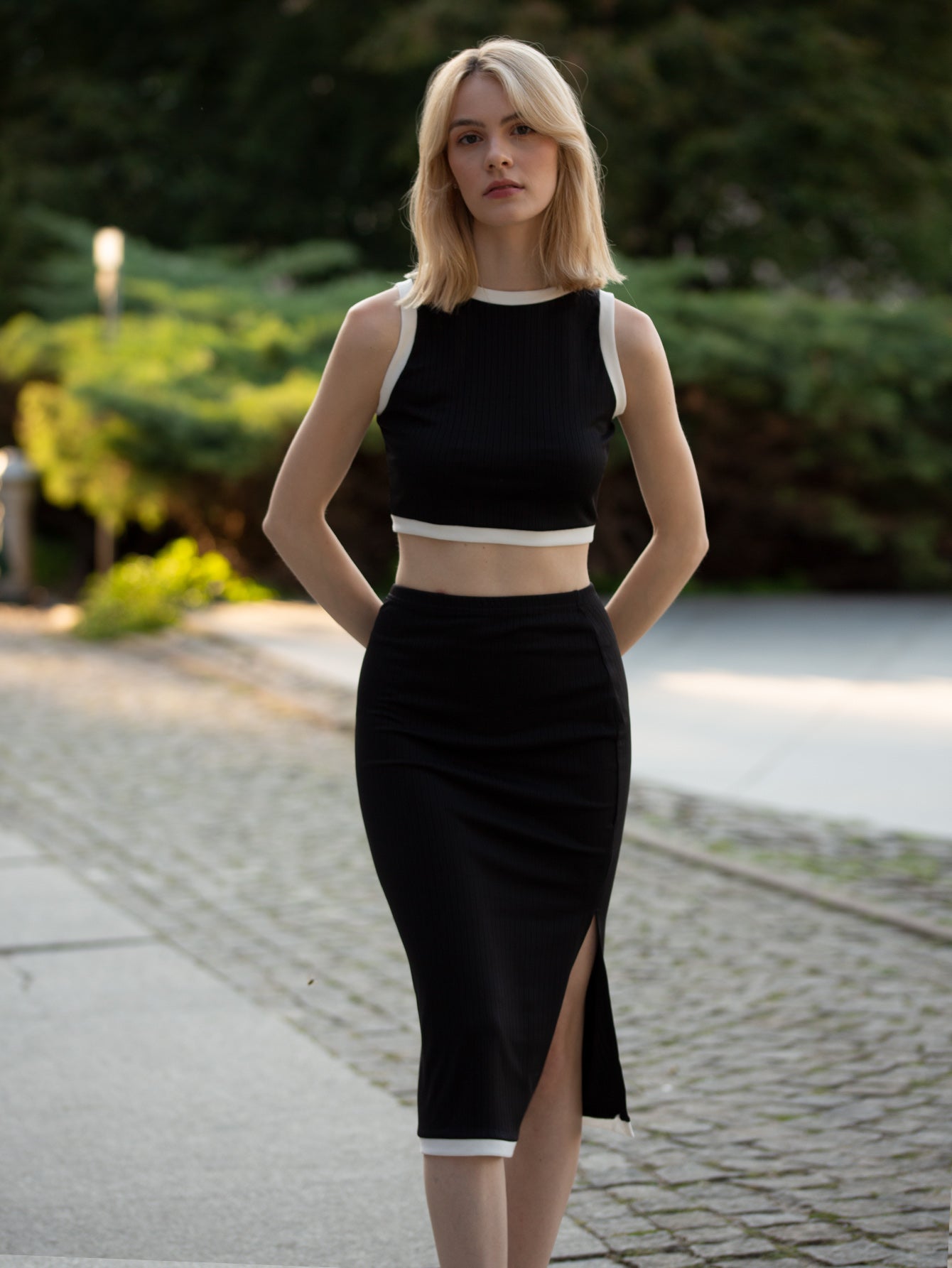 AEF-0009黑色无袖上衣