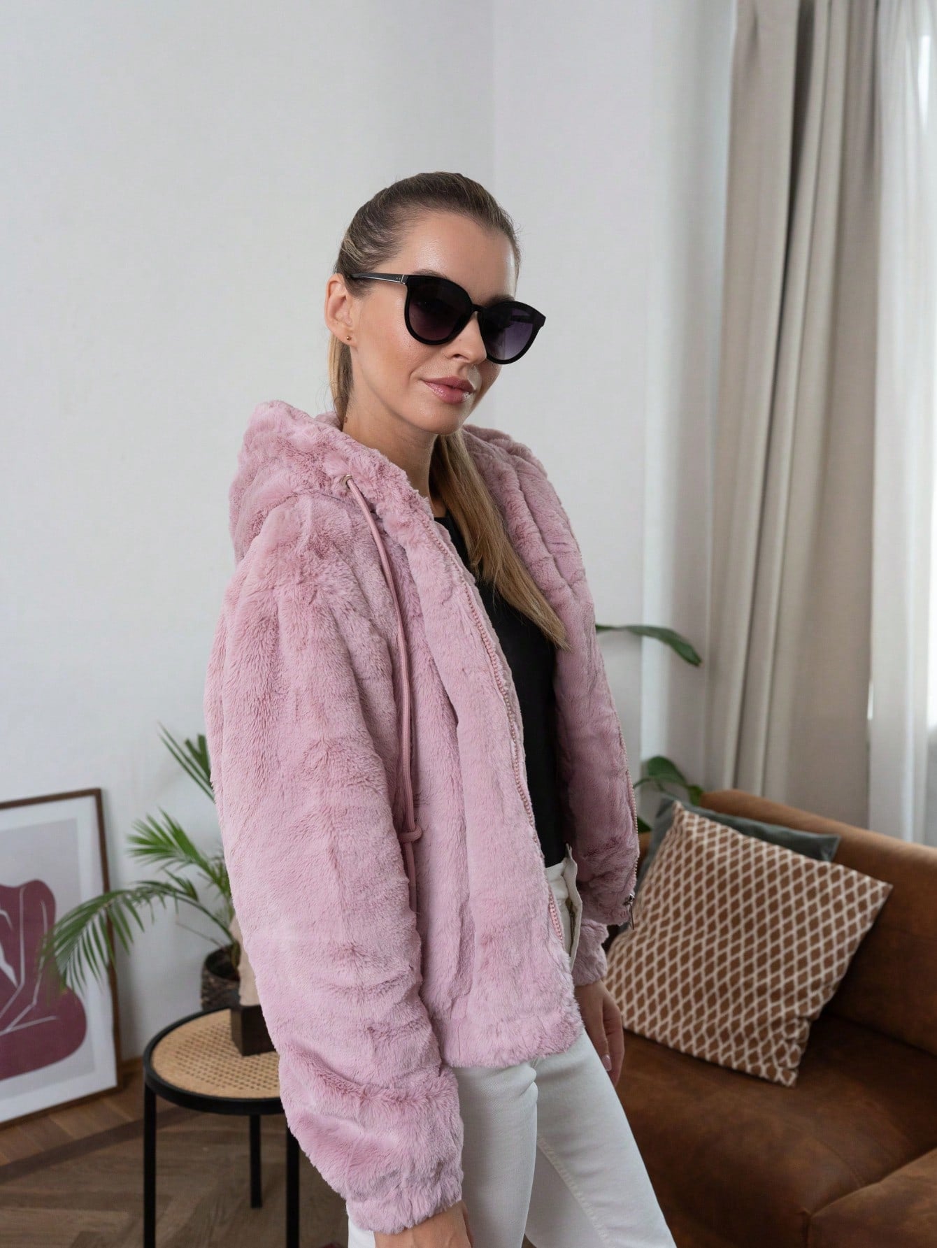 仿皮草连帽短款外套