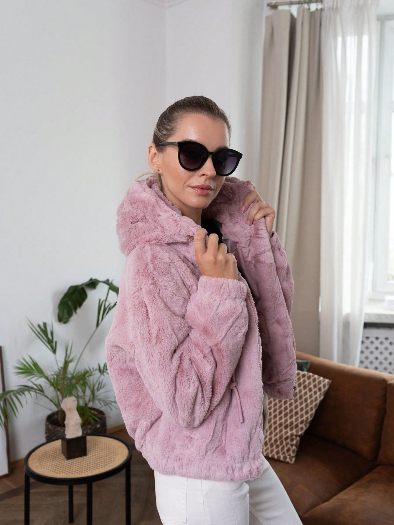 仿皮草连帽短款外套