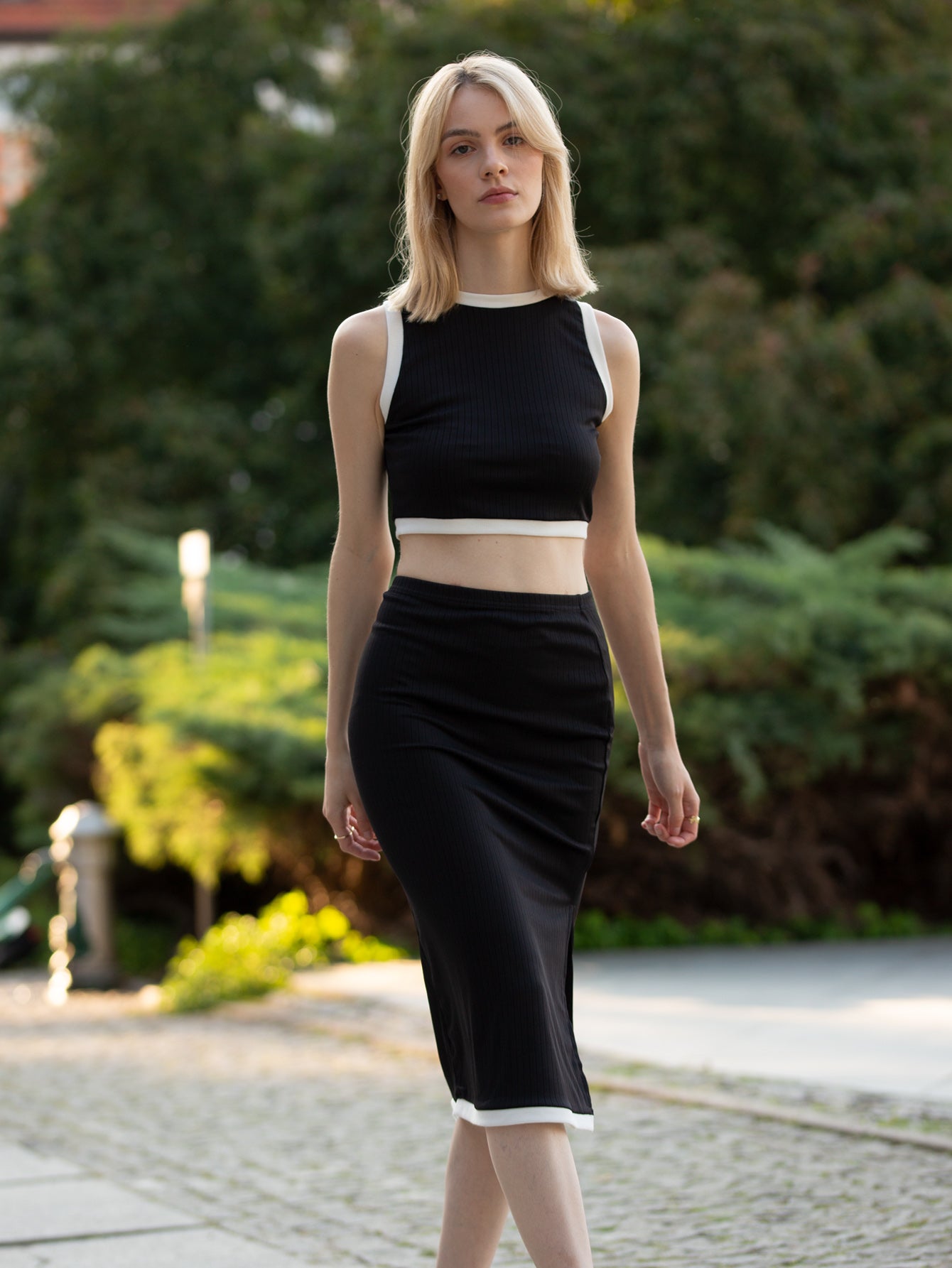 AEF-0009黑色无袖上衣