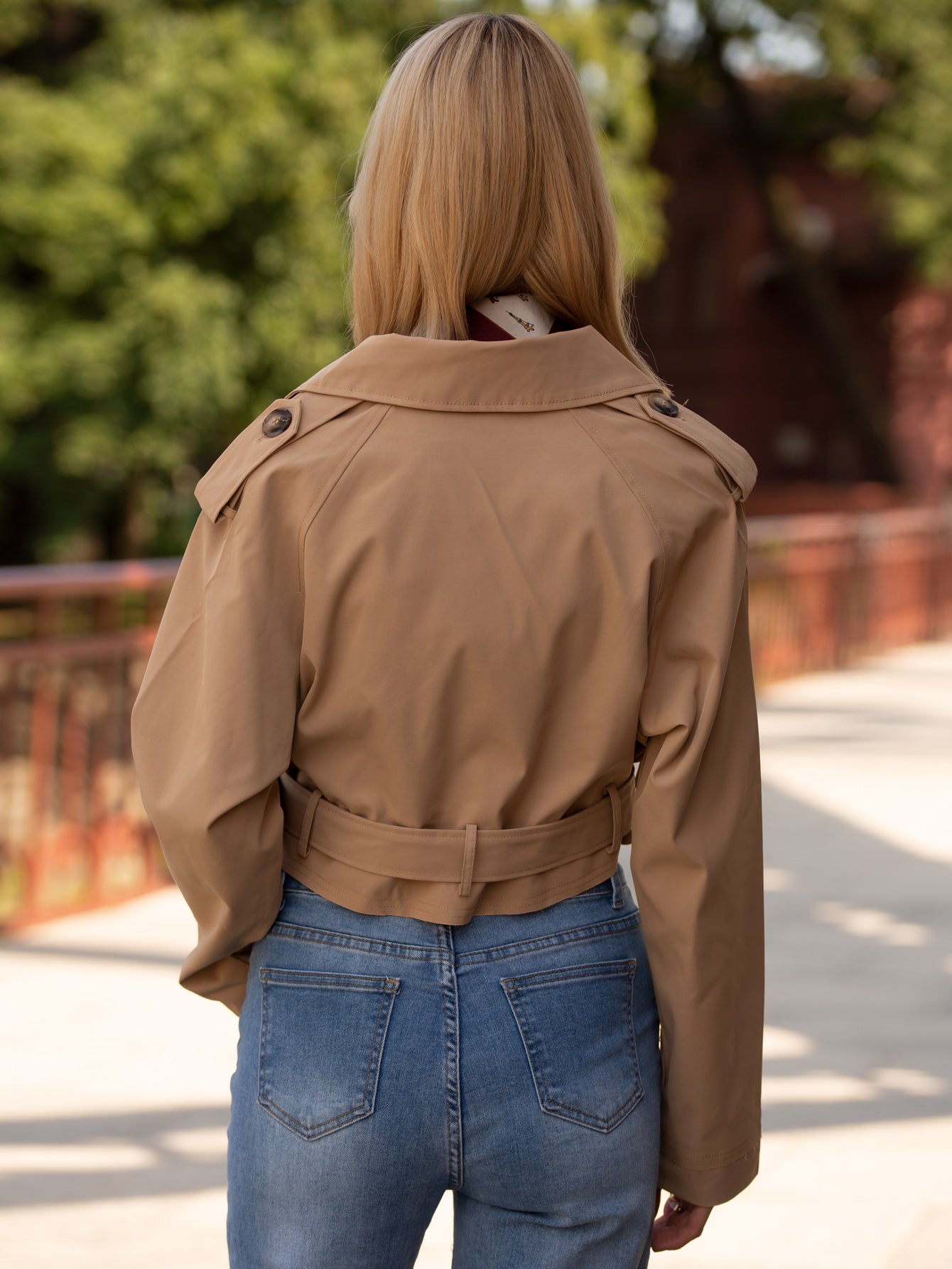 DF7905-2棕色短款夹克