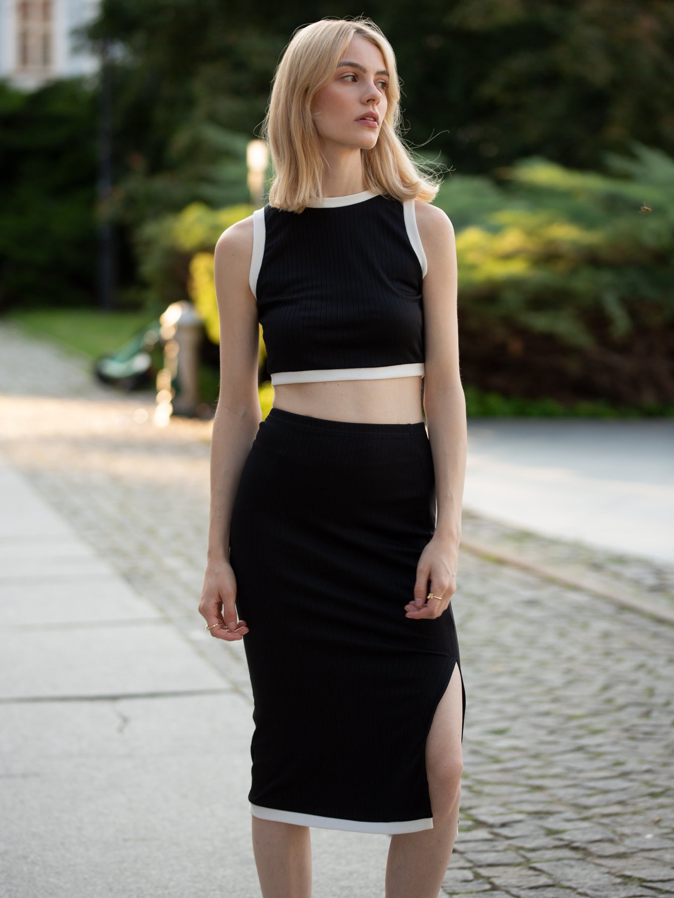 AEF-0009黑色无袖上衣