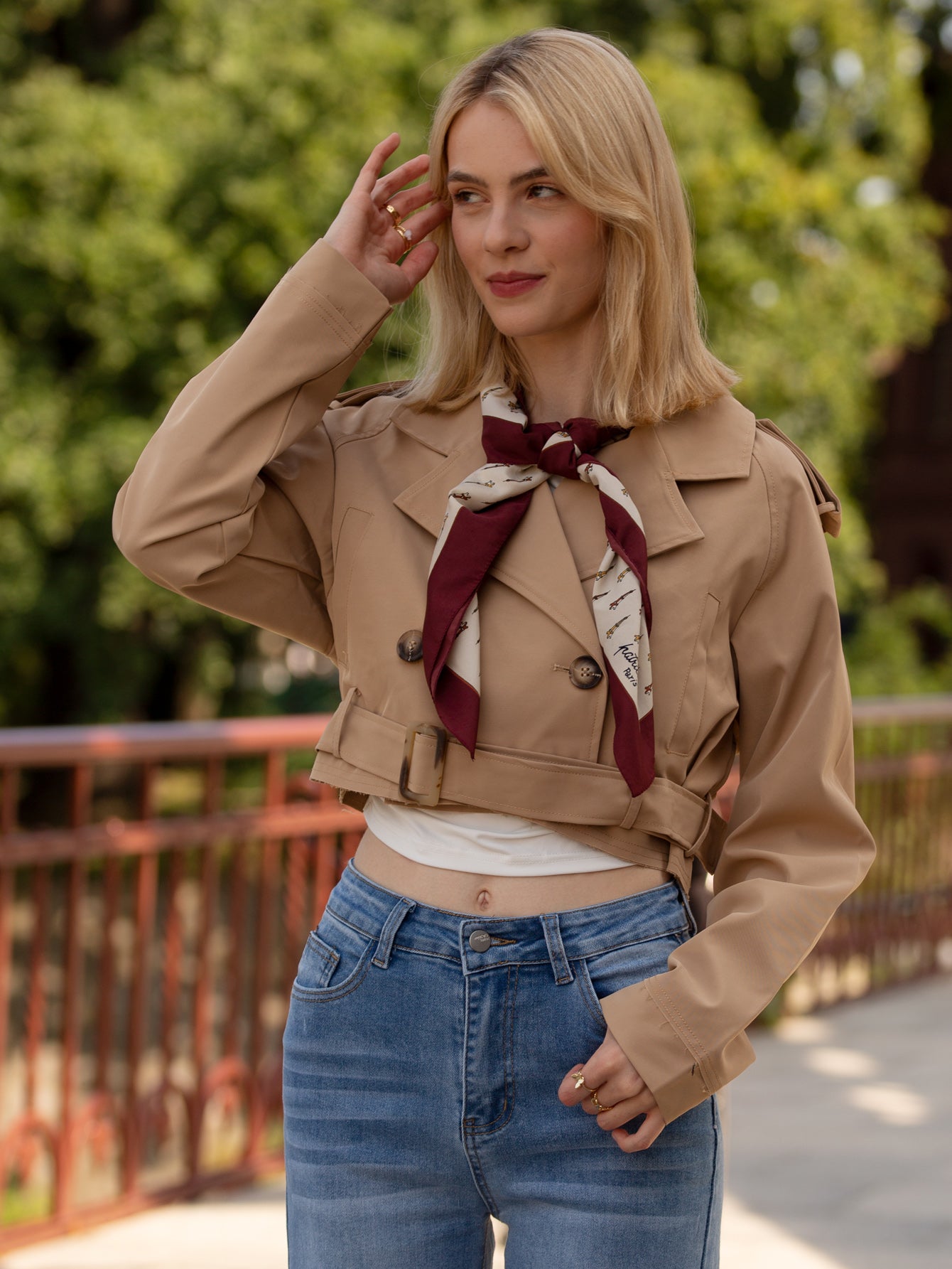 DF7905-2棕色短款夹克