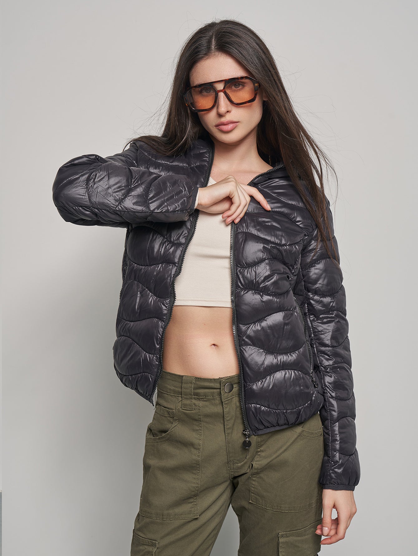 LC32321黑色羽绒服